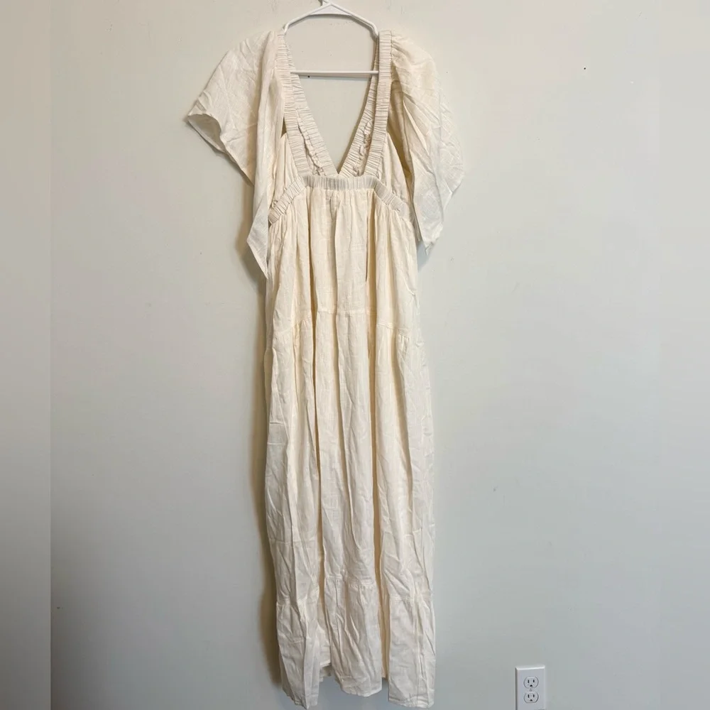 Showpo Lyrad Empire Waist Textured Maxi Dress White NWT US 10 Boho - Picture 8 of 12